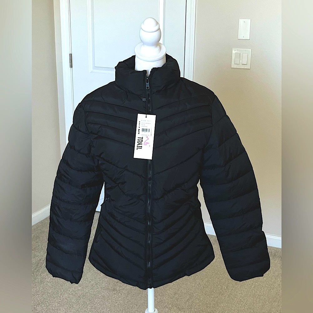 NWT 🏔️ River Trail Black Puffer Jacket Size Medium